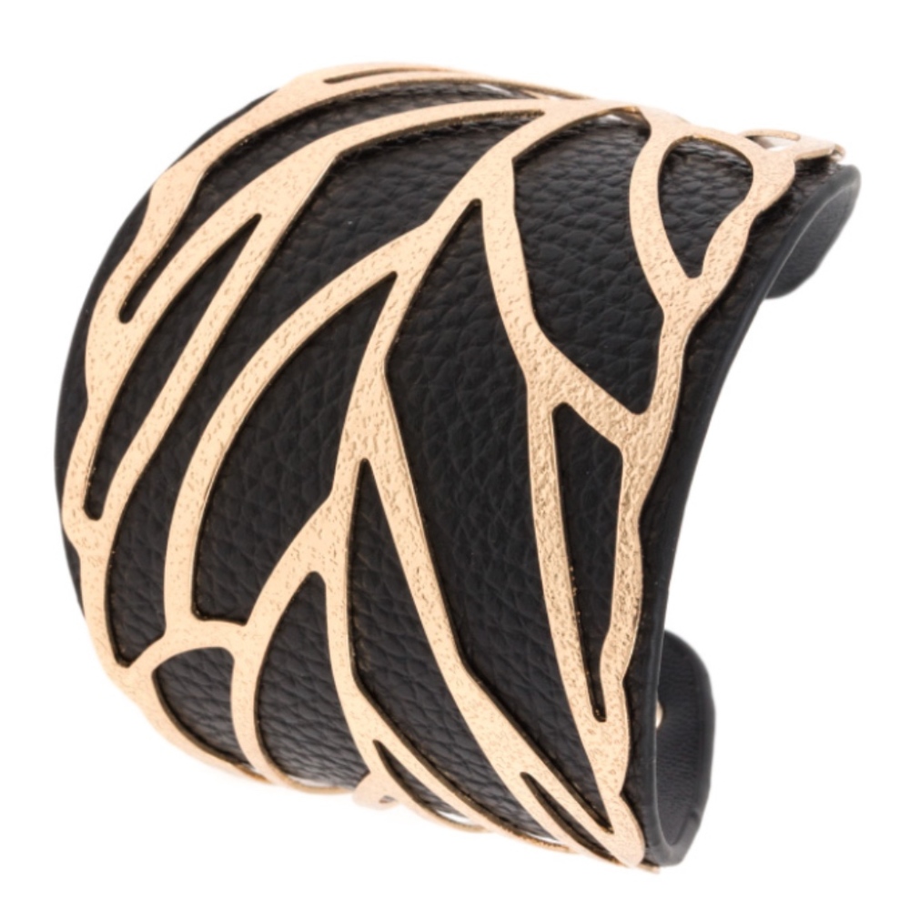 ‼️SALE‼️SALE‼️Black Leather Leaf Etched Cuff